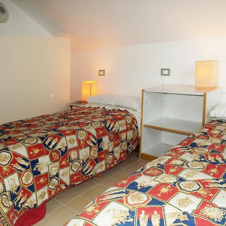 Alojamento de Acomodação e Pequeno-almoço L'intrigante