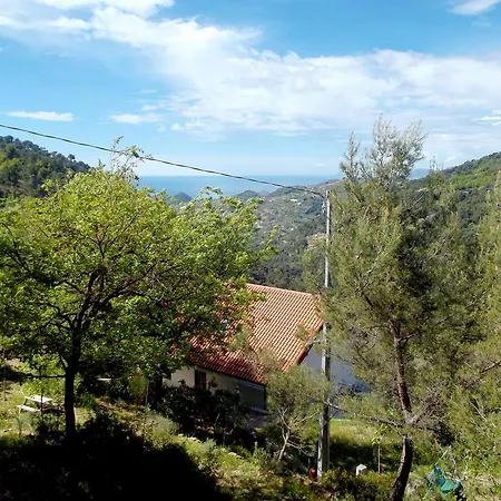 Oda ve Kahvaltı L'intrigante